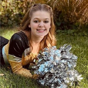 Meet your Posher, Lauren